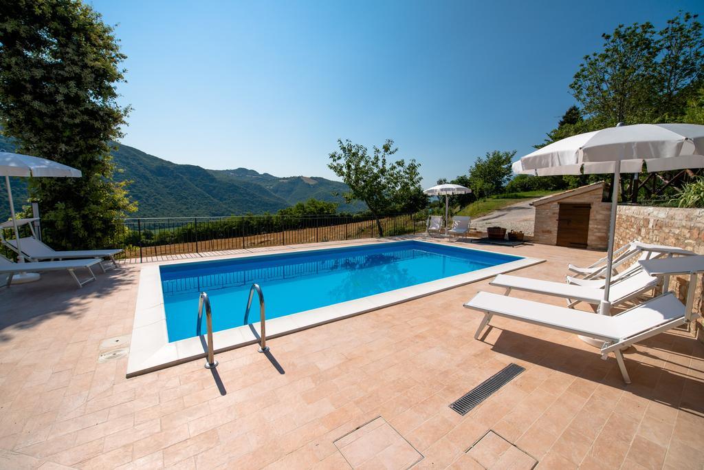 Villa Degli Orti Acqualagna Habitación foto
